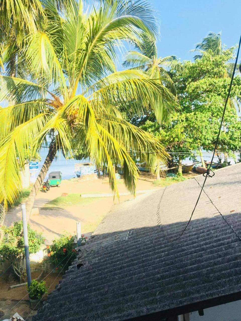 Sunrise Guest House & Restaurant Tangalle Exterior photo